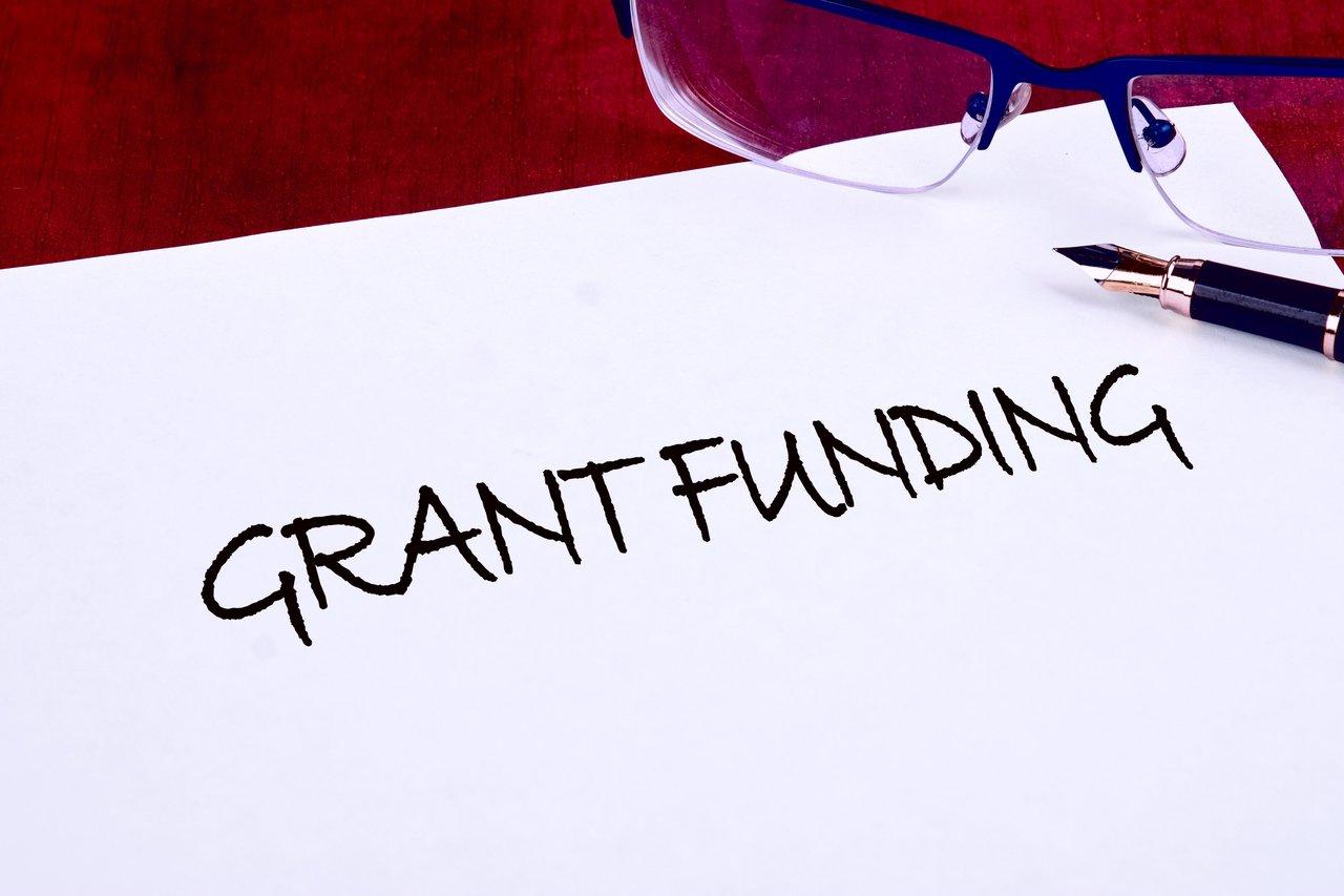 Infographie sur la répartition des aides publiques aux entreprises françaises et leur complexité administrative.